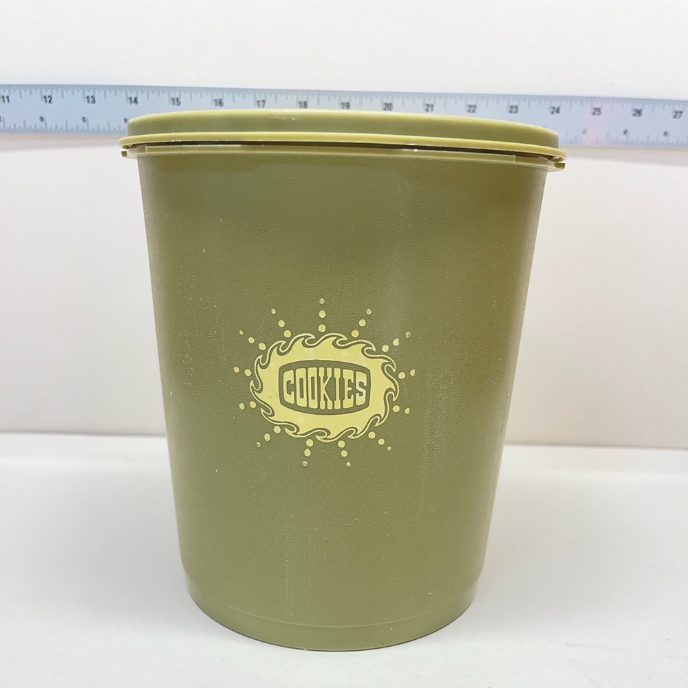 Vtg.  Tupperware 807- 3 Avocado Green Cookie Jar Canister Container Sunburst Lid